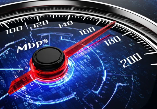 Velocímetro indicando uma velocidade acima de 160 quilômetros