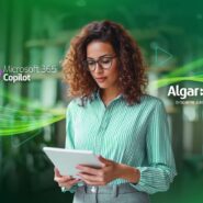 Mulher usando tablet com logotipos da Microsoft e Algar