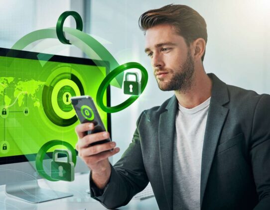 Homem utilizando smartphone com gráficos de segurança digital.
