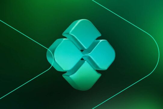 Logotipo em tons de verde com formato estilizado.