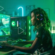 jovem jogadora de videogame em ambiente iluminado