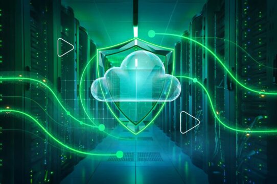 Ilustração de nuvem com escudo em data center