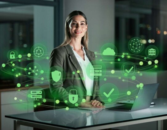 Profissional de tecnologia com ícones de dados e segurança.